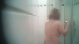 Espiada en la ducha