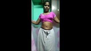 Tamil Hot saree girl nude dress change (hot of 2019)